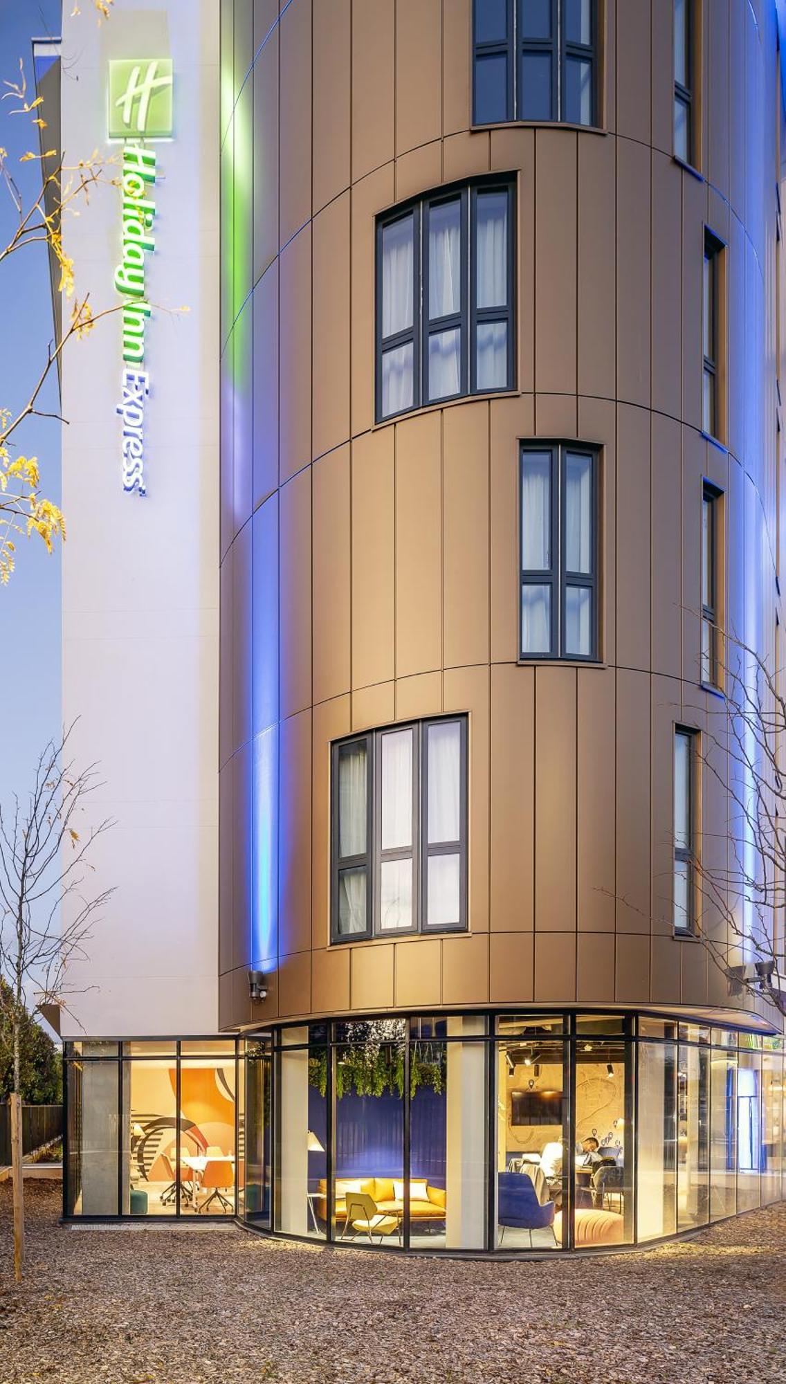 Holiday Inn Express Paris - Poissy By Ihg Exteriér fotografie