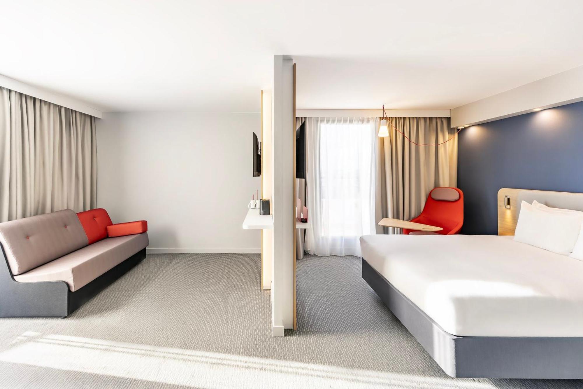 Holiday Inn Express Paris - Poissy By Ihg Exteriér fotografie