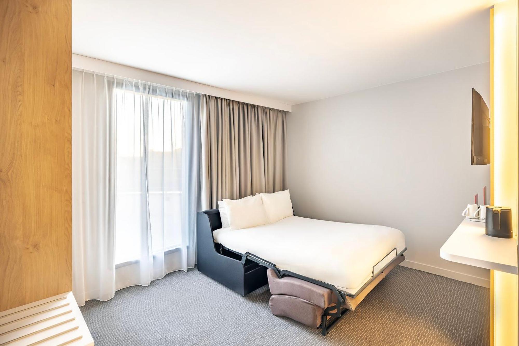 Holiday Inn Express Paris - Poissy By Ihg Exteriér fotografie